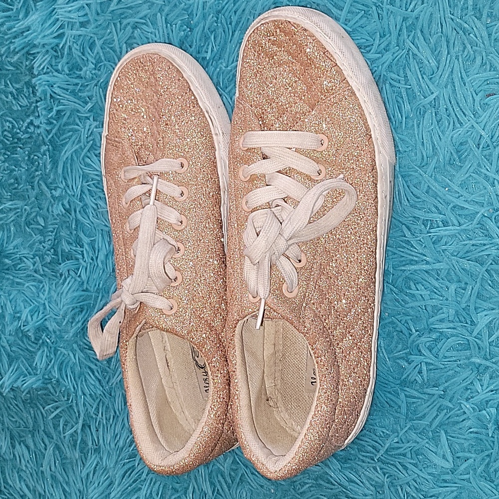 Very G Blush Glittery Sneakers Size 9